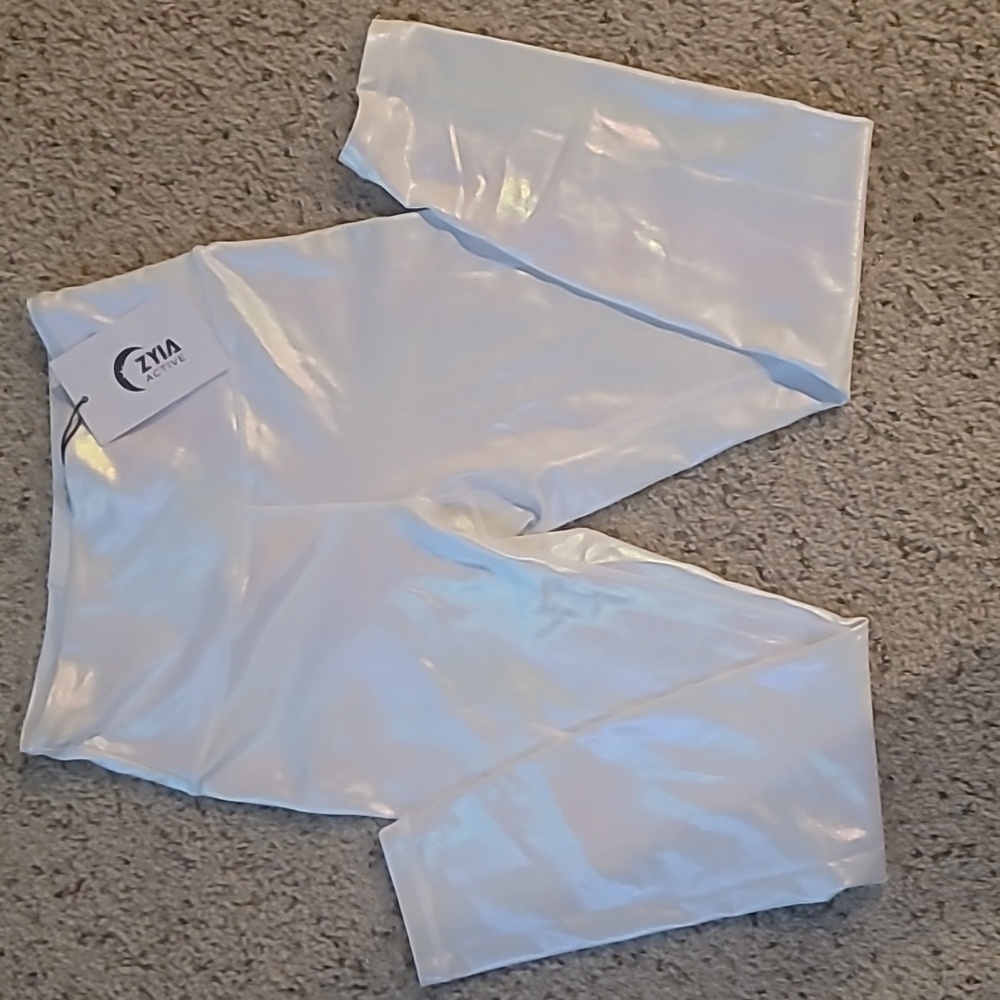 Zyia white unicorn luxe 7/8 leggings